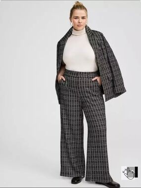Plaid Wide-Leg Pants in Black